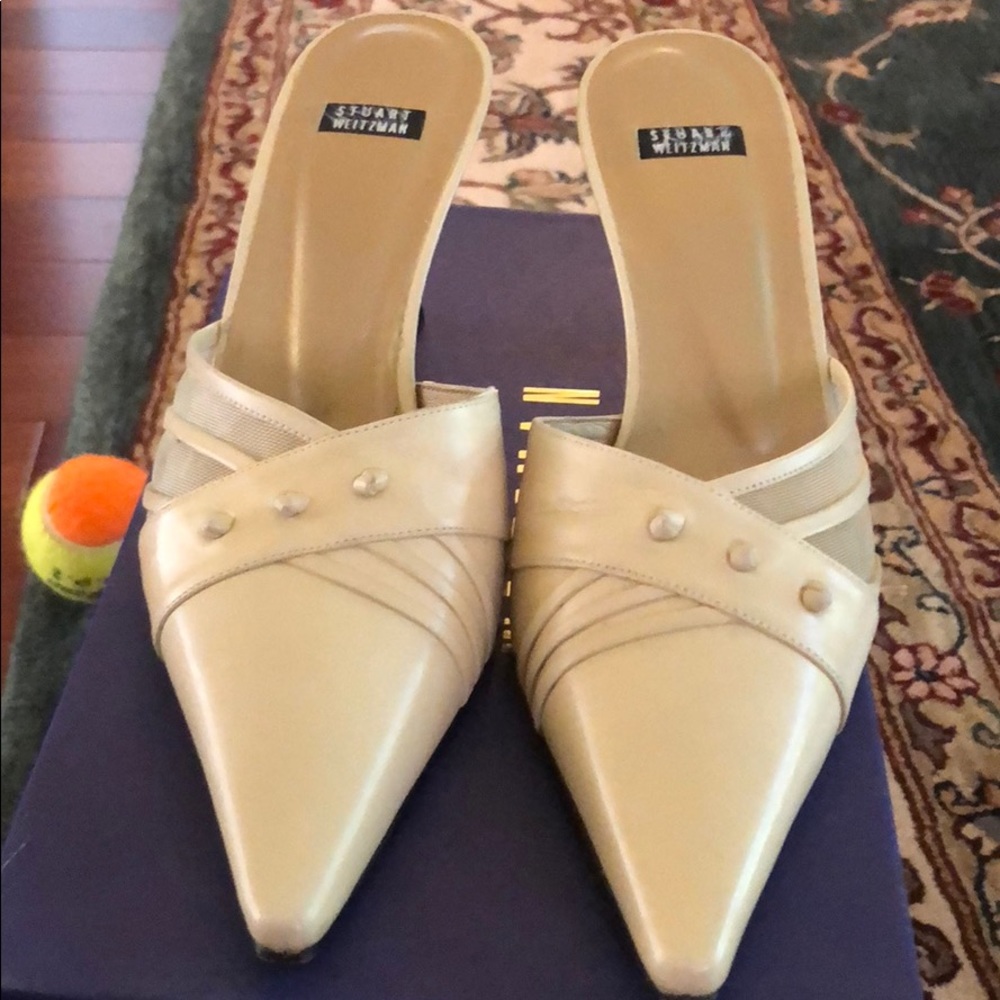 Stuart Weitzman light beige mule pump